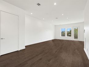 449 W 25th Street C, Houston TX 77008