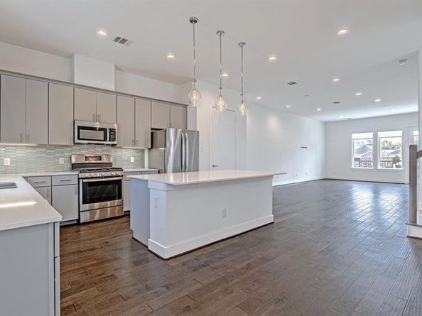 449 W 25th Street C, Houston TX 77008