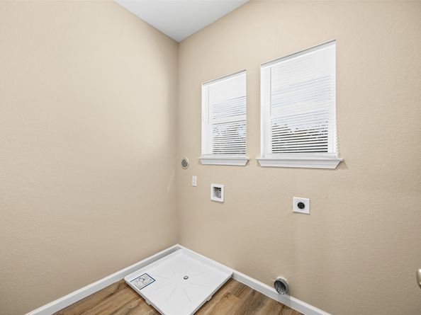 6719 Roanoke Street, Houston TX 77028