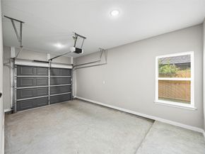 6719 Roanoke Street, Houston TX 77028