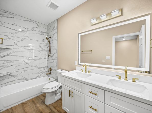 6719 Roanoke Street, Houston TX 77028