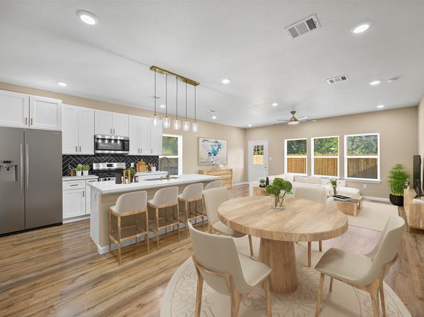 6719 Roanoke Street, Houston TX 77028