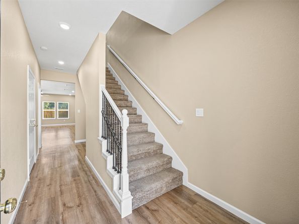 6719 Roanoke Street, Houston TX 77028