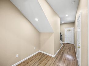 6719 Roanoke Street, Houston TX 77028