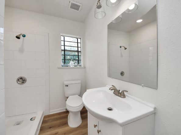 5303 Lyons Avenue 4, Houston TX 77020