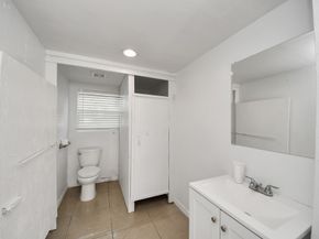 5303 Lyons Avenue 4, Houston TX 77020