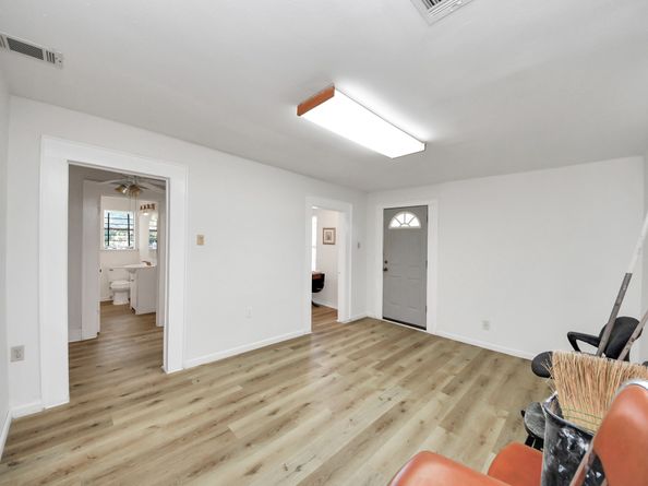 5303 Lyons Avenue 4, Houston TX 77020