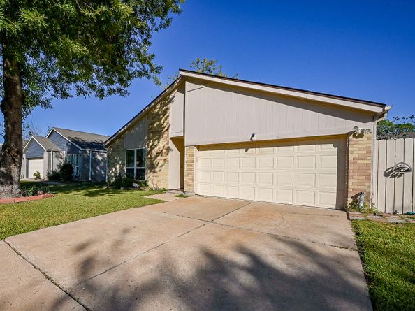 13814 Peach Hollow Lane, Houston TX 77082