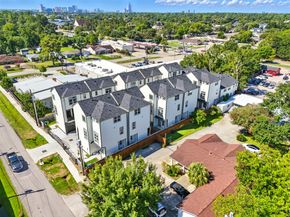 1913 Hoskins Drive H, Houston TX 77080