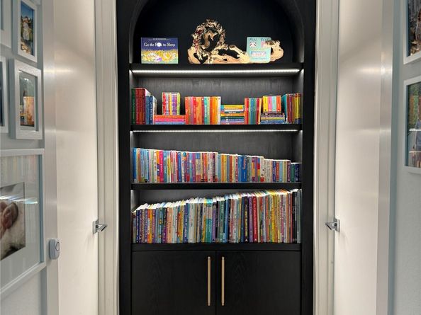 9613 Marlive Lane A, Houston TX 77025