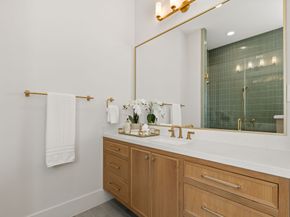 710 Waverly Street D, Houston TX 77007