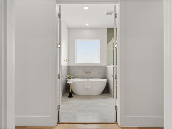 710 Waverly Street D, Houston TX 77007