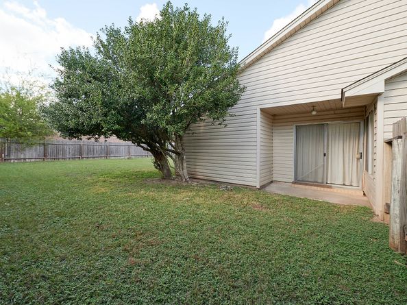 11911 E Marsham Circle, Houston TX 77066