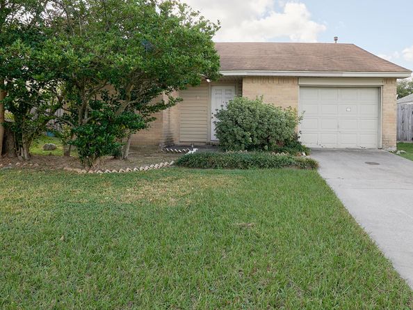 11911 E Marsham Circle, Houston TX 77066