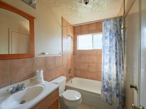 11911 E Marsham Circle, Houston TX 77066