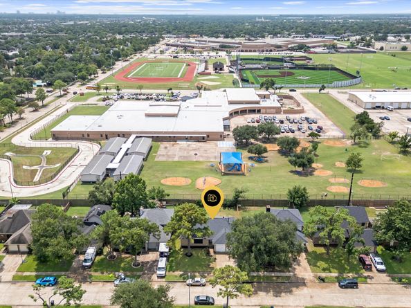 17523 Hamilwood Drive, Houston TX 77095