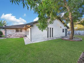 5411 Fairgreen Lane, Houston TX 77048
