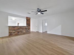 5411 Fairgreen Lane, Houston TX 77048