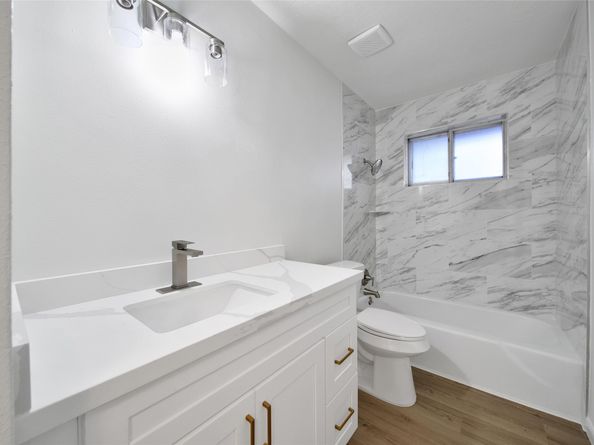 5411 Fairgreen Lane, Houston TX 77048