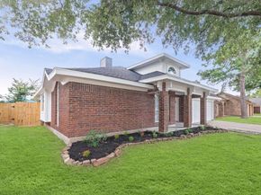 17527 Hamilwood Drive, Houston TX 77095