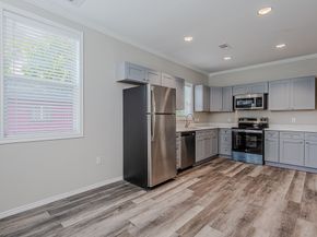 3704 Sauer Street, Houston TX 77004