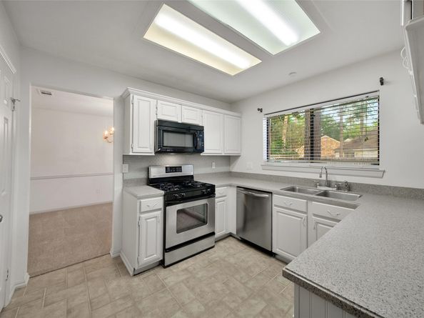 34 Village Knoll Place, The Woodlands TX 77381