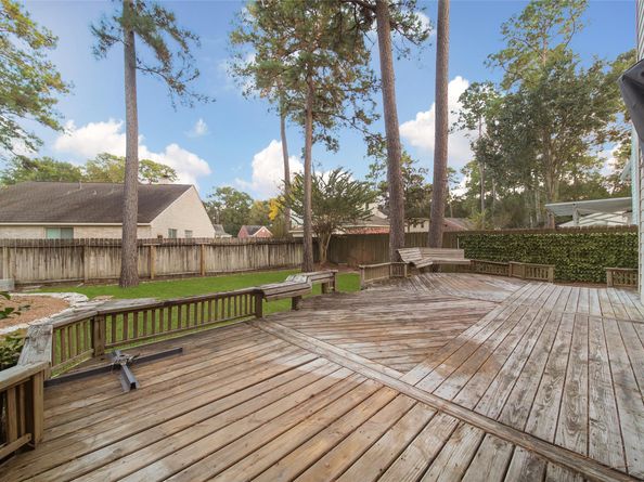 34 Village Knoll Place, The Woodlands TX 77381