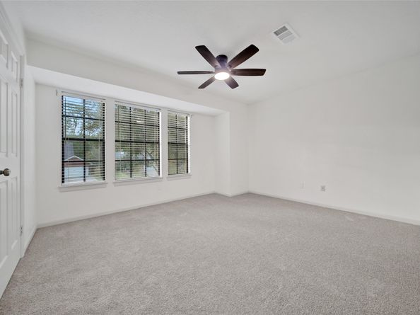 34 Village Knoll Place, The Woodlands TX 77381