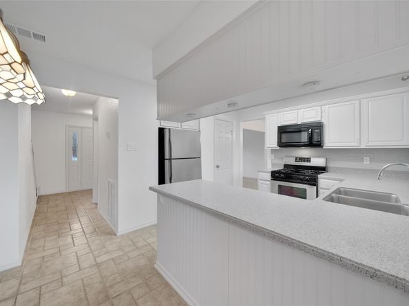 34 Village Knoll Place, The Woodlands TX 77381