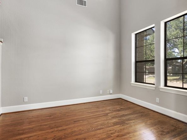 5511 Darnell Street, Houston TX 77096