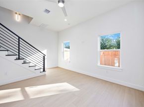 5222 Gold Street, Houston TX 77026