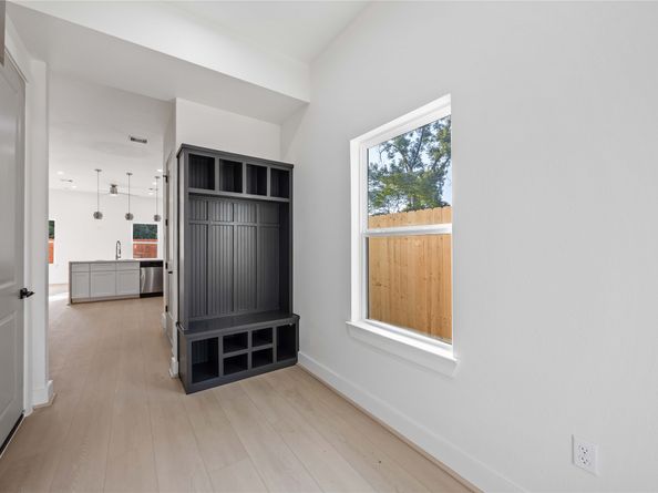 5222 Gold Street, Houston TX 77026