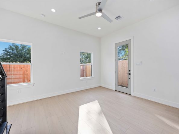 5222 Gold Street, Houston TX 77026