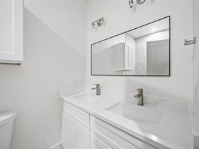 5222 Gold Street, Houston TX 77026