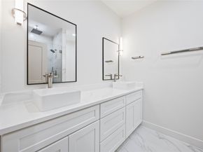 5222 Gold Street, Houston TX 77026