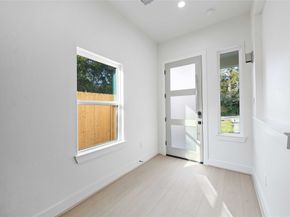 5222 Gold Street, Houston TX 77026