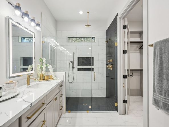 3512 Cobb Street, Houston TX 77004