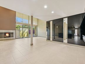 5 River Hollow Lane, Houston TX 77027