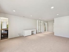 5 River Hollow Lane, Houston TX 77027