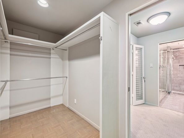 5 River Hollow Lane, Houston TX 77027