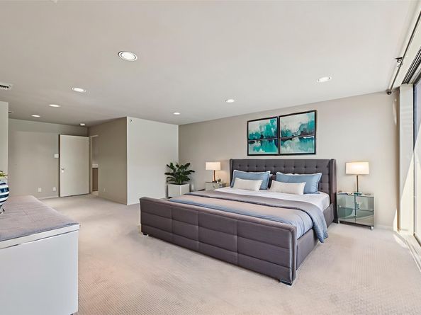 5 River Hollow Lane, Houston TX 77027