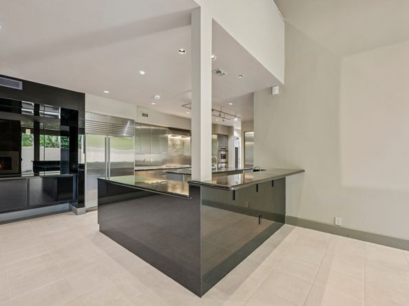 5 River Hollow Lane, Houston TX 77027