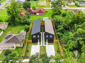 2407 Dolly Wright Street, Houston TX 77088