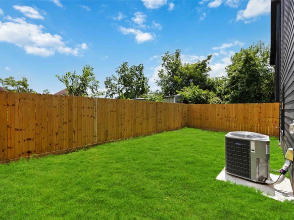 2407 Dolly Wright Street, Houston TX 77088