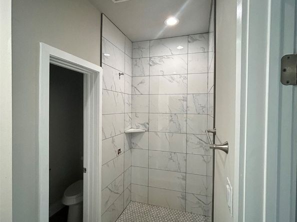 8512 Farqueson, Houston TX 77029