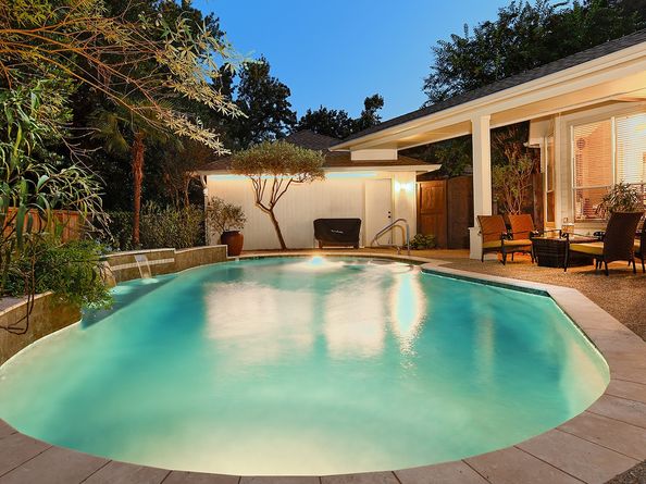 2 Taper Glow Place, The Woodlands TX 77381