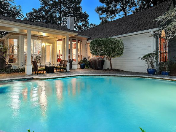 2 Taper Glow Place, The Woodlands TX 77381