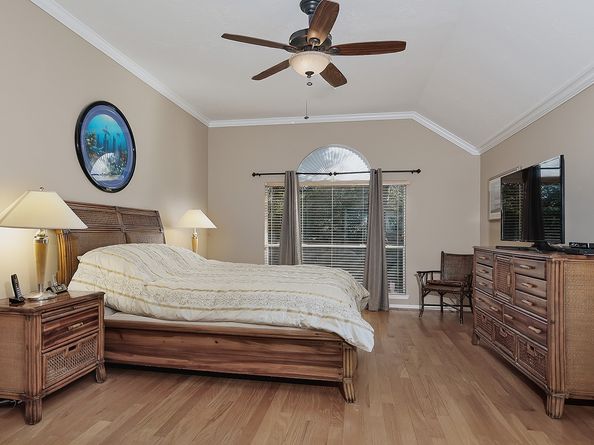 2 Taper Glow Place, The Woodlands TX 77381