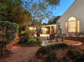 2 Taper Glow Place, The Woodlands TX 77381