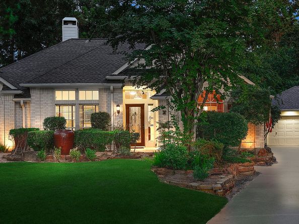 2 Taper Glow Place, The Woodlands TX 77381